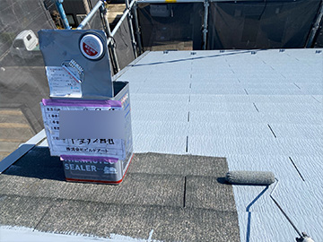 屋根：下塗り