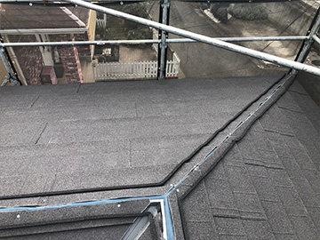 屋根材取り付け
