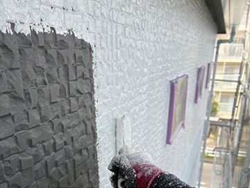 外壁：下塗り