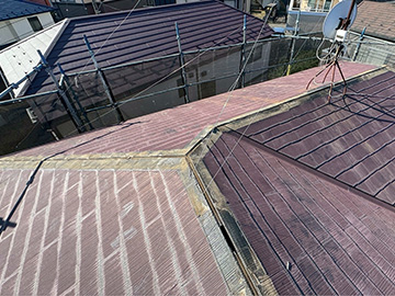 屋根：棟板金撤去