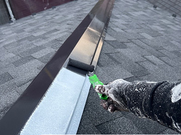 屋根板金：上塗り1回目