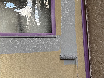 勝手口ドア：下塗り