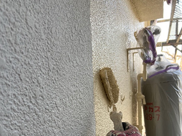 外壁：中塗り